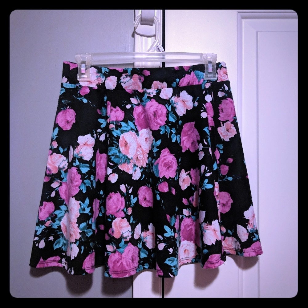 adorable floral skater skirt
